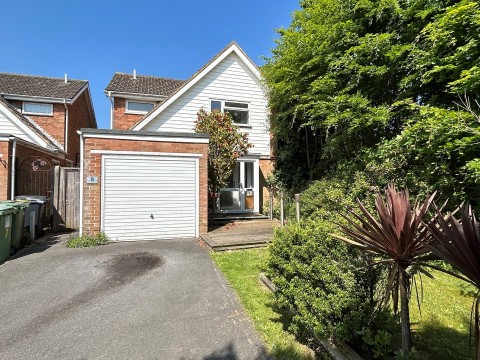 View Full Details for Compton Close, Bexhill on Sea, East Sussex